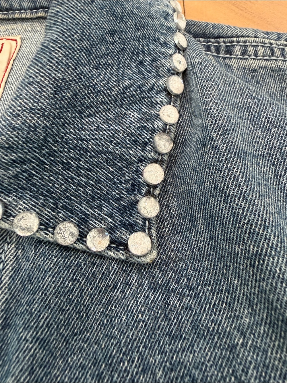 True Religion Jesse Trucker Denim Jacket with Stud Detail Large - Picture 5 of 11
